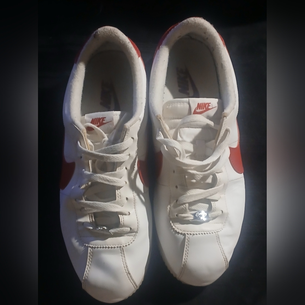 Nike White and Red Athletic Shoes - Picture 2 of 8